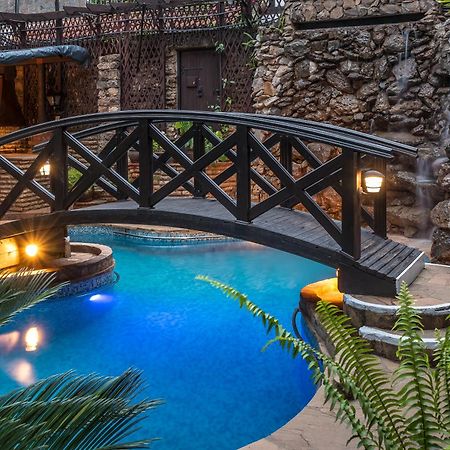 The Grand Gables Aparthotel Найроби Екстериор снимка